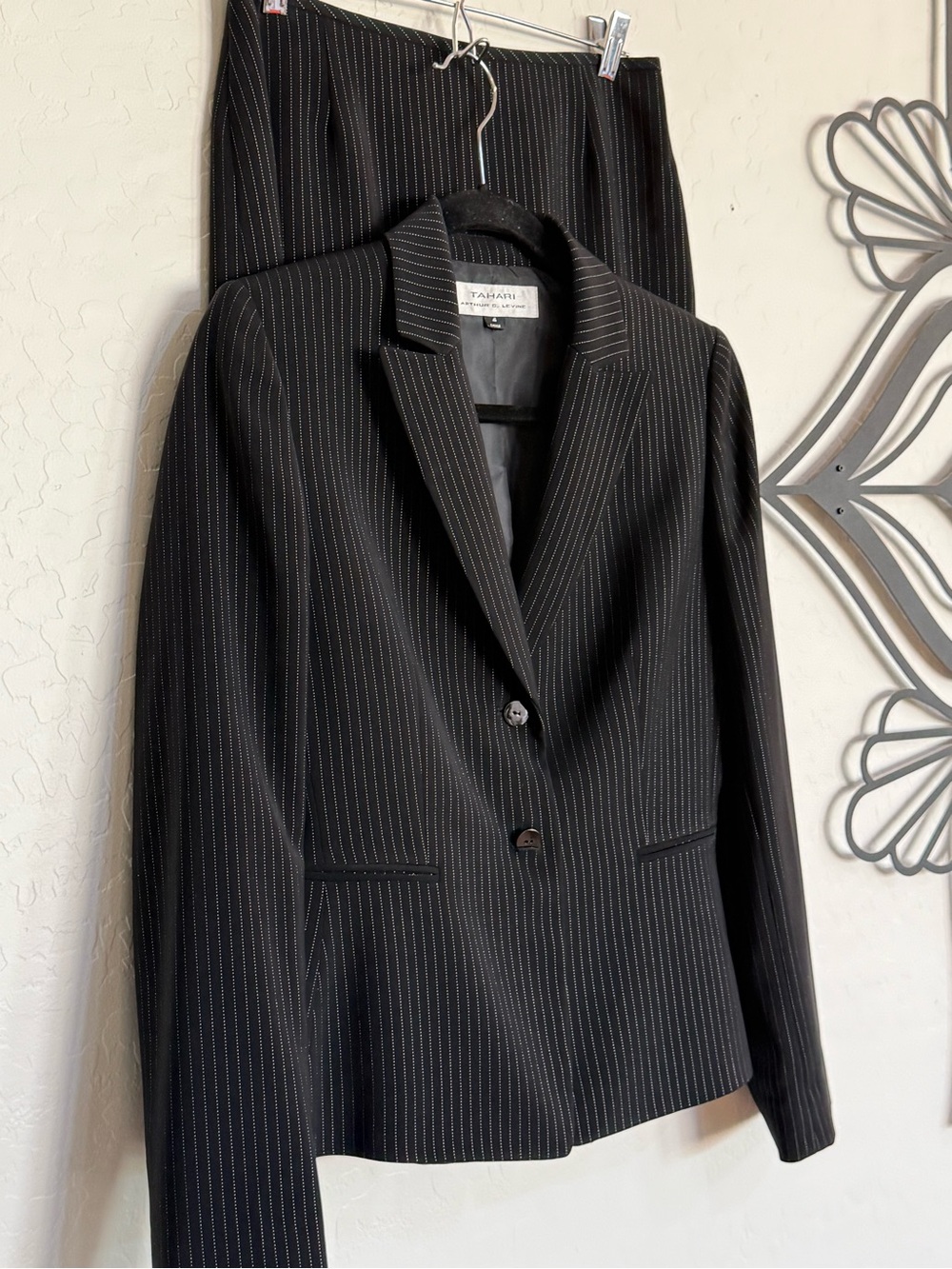 TAHARI by Arthur S. Levine Black Pinstripe Skirt Suit Set - Size 4 (EUC)